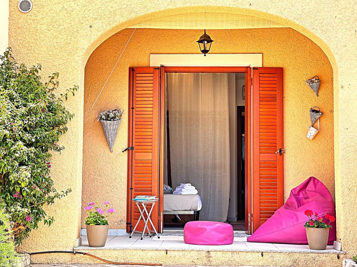 Casa Quasimodo, Con Patio E Giardino Privato Apartment Olbia Exterior photo